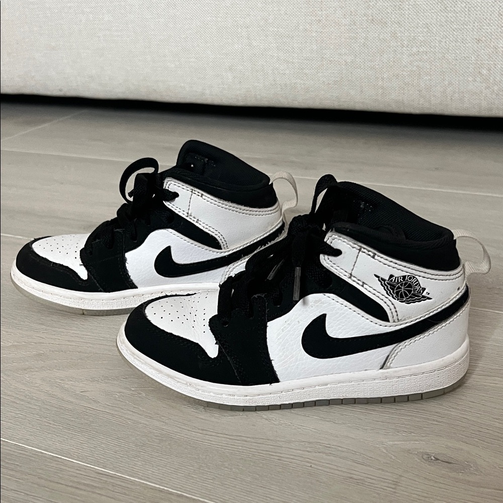 Jordan Black and White High Top 1’s